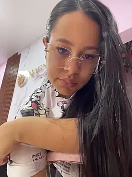 Snapshot of PaulaCruz01 chatting on February 7, 2026, 8:12 pm PaulaCruz01 online show from February 7, 2026, 8:12 pm