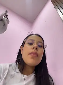 Snapshot of PaulaCruz01 chatting on February 12, 2026, 7:53 pm PaulaCruz01 online show from February 12, 2026, 7:53 pm