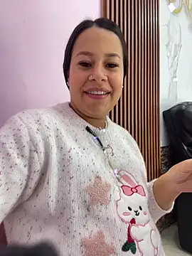 Snapshot of PaulaCruz01 chatting on February 13, 2026, 7:10 pm PaulaCruz01 online show from February 13, 2026, 7:10 pm