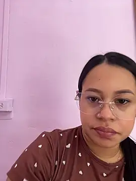 Snapshot of PaulaCruz01 chatting on February 25, 2026, 7:23 pm PaulaCruz01 online show from February 25, 2026, 7:23 pm