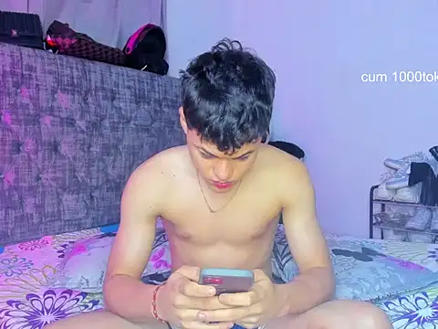 Snapshot of perseo2006 chatting on October 21, 2025, 3:24 pm perseo2006 online show from October 21, 2025, 3:24 pm