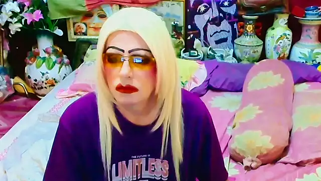 horni4luv online show from November 27, 2025, 11:40 pm