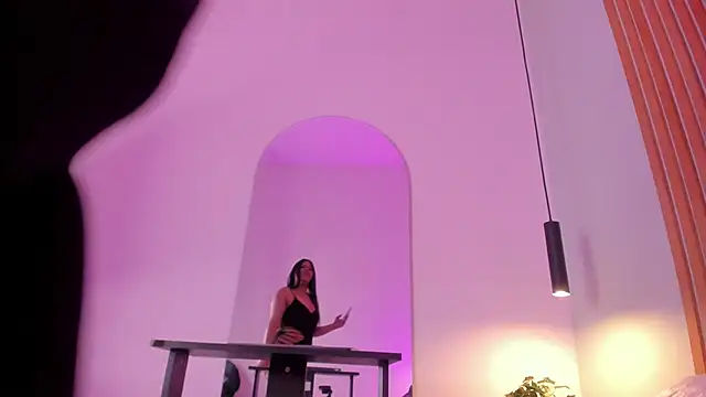 Snapshot of Miss_ambrer_ chatting on February 23, 2026, 4:21 am Miss ambrer online show from February 23, 2026, 4:21 am