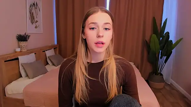 sassy cutie online show from February 16, 2026, 2:46 pm