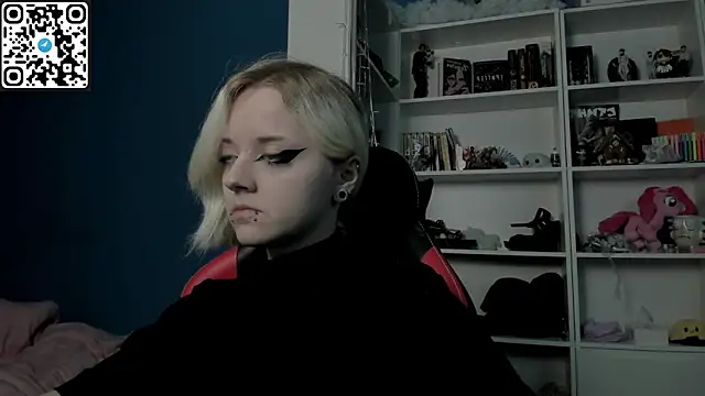 Holy Mistress S online show from January 11, 2026, 9:58 am