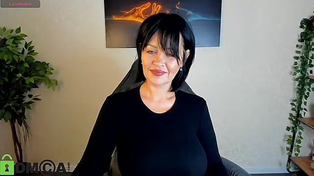 Sara Devills online show from March 27, 2026, 9:21 am