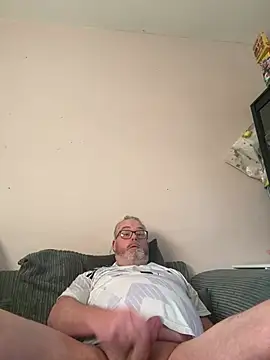 fortheloveofheels74 online show from April 6, 2026, 5:47 pm