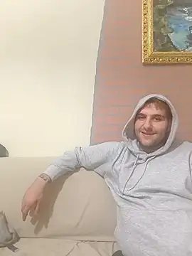 maialinix950 online show from October 21, 2025, 8:31 pm