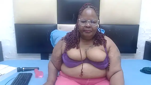 Snapshot of MatureMilfxxx chatting on November 23, 2025, 4:34 am MatureMilfxxx online show from November 23, 2025, 4:34 am