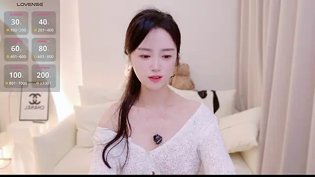 Xiaotaimei 666 online show from April 17, 2026, 7:06 pm