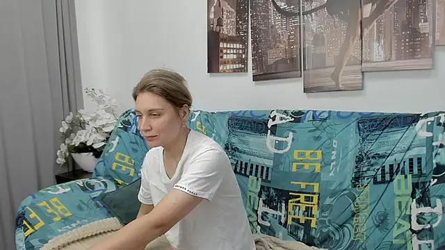 Tenderly Sophie online show from November 7, 2025, 2:22 am