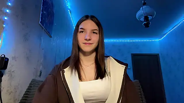 Beauty miIa online show from November 5, 2025, 5:13 pm