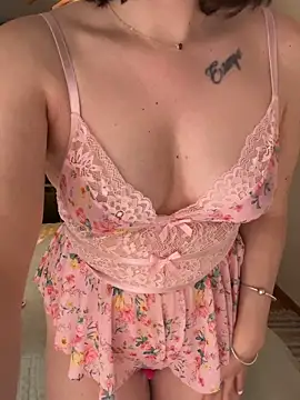  isadora online show from April 5, 2026, 4:48 pm