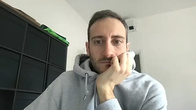 LukaShyGuy online show from February 24, 2026, 9:40 am