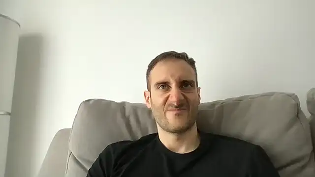 LukaShyGuy online show from April 19, 2026, 12:15 pm