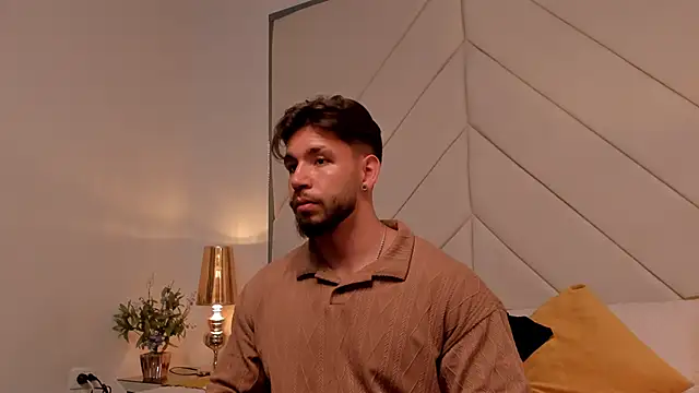 JACKSON STIFLER online show from February 4, 2026, 11:42 pm