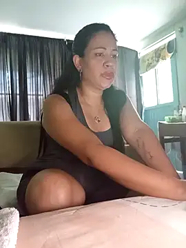 LeilaTaylor online show from February 22, 2026, 6:39 pm