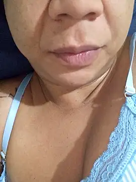 Bruninhadeusa online show from January 17, 2026, 11:37 am