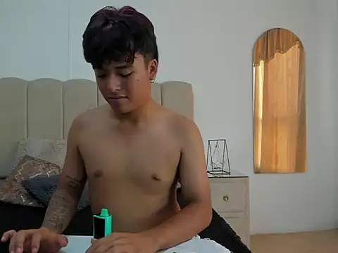 LiamANDJordan online show from December 13, 2025, 7:53 pm