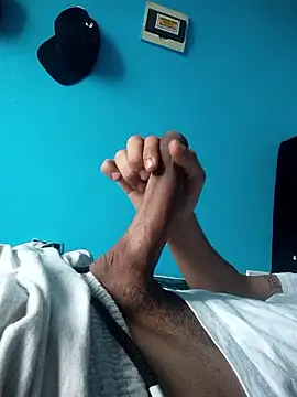 Snapshot of Scorpion05_ chatting on March 19, 2026, 8:24 pm Scorpion05 online show from March 19, 2026, 8:24 pm