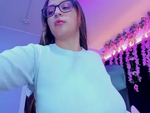 Snapshot of Gabyy_Cooper_ chatting on July 2, 2026, 2:33 am Gabyy Cooper online show from July 2, 2026, 2:33 am