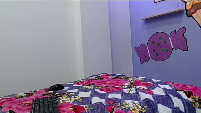 katty18love18 online show from November 16, 2025, 12:49 am