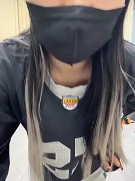 Snapshot of vivi-tara chatting on December 3, 2025, 3:54 pm vivi-tara online show from December 3, 2025, 3:54 pm