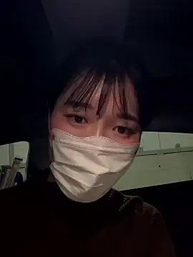 karenchaaan online show from October 28, 2025, 8:07 am