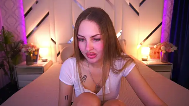Snapshot of AleksaaJoy chatting on June 4, 2026, 8:37 pm AleksaaJoy online show from June 4, 2026, 8:37 pm