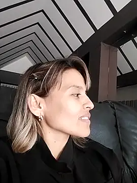 Snapshot of solunasol chatting on October 22, 2025, 2:28 pm solunasol online show from October 22, 2025, 2:28 pm