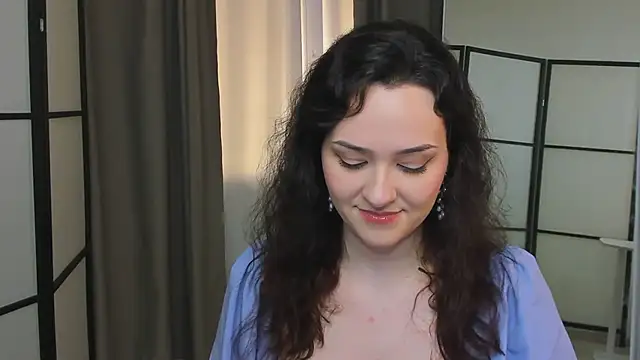 Camilla Rowen online show from April 5, 2026, 8:39 pm