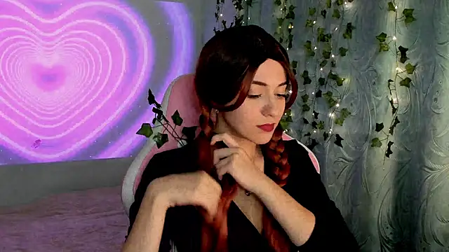 Snapshot of Phantomix chatting on October 27, 2025, 1:48 pm Phantomix online show from October 27, 2025, 1:48 pm