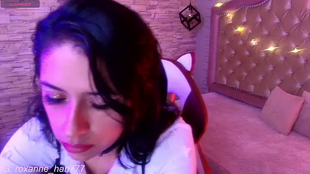 Snapshot of Roxanne_Han chatting on March 15, 2026, 12:00 pm Roxanne Han online show from March 15, 2026, 12:00 pm