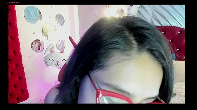 Snapshot of Roxanne_Han chatting on March 30, 2026, 1:12 pm Roxanne Han online show from March 30, 2026, 1:12 pm