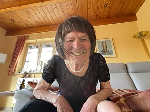 Snapshot of Dorle45 chatting on April 24, 2026, 6:27 am Dorle45 online show from April 24, 2026, 6:27 am