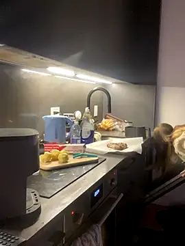 Snapshot of elliepixie chatting on December 20, 2025, 1:34 am elliepixie online show from December 20, 2025, 1:34 am