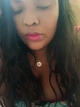 Snapshot of nayerli_123 chatting on October 23, 2025, 5:12 pm nayerli 123 online show from October 23, 2025, 5:12 pm