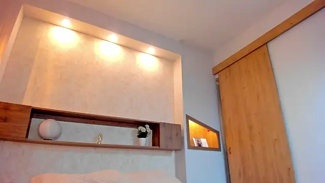 sophie duval online show from May 15, 2026, 11:12 pm