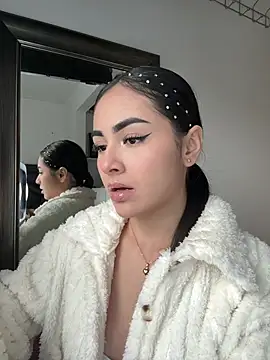 IslaCole online show from February 6, 2026, 10:35 pm