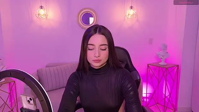 Ariana Monroe01 online show from November 14, 2025, 3:49 am