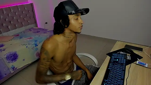 skinny tatto01 online show from October 23, 2025, 8:51 pm