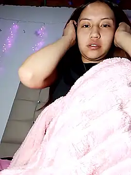 Snapshot of anny_sweet17 chatting on November 5, 2025, 10:26 am anny sweet17 online show from November 5, 2025, 10:26 am