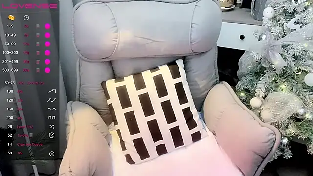 Monica-666888- online show from May 12, 2026, 5:48 am