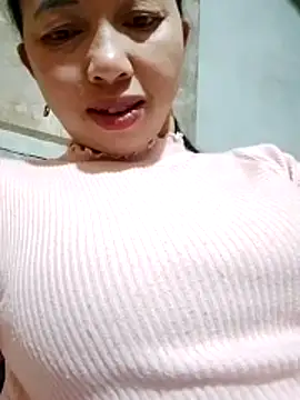 TRIEUTRIEU20 online show from December 22, 2025, 12:35 pm