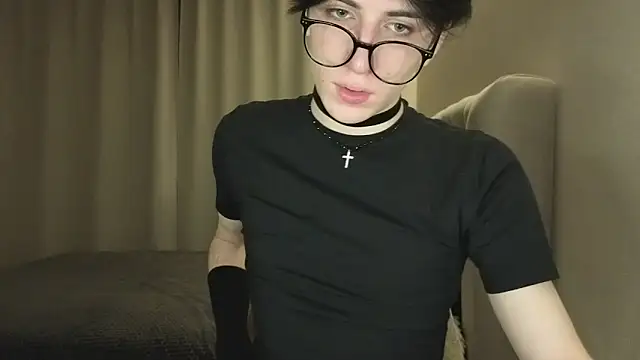 Oliver star boy  online show from February 10, 2026, 5:28 pm