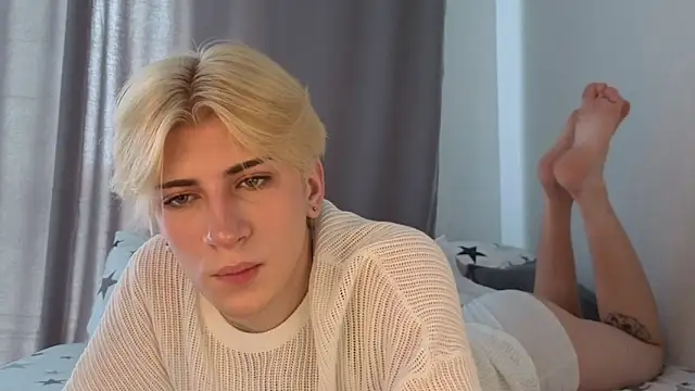 Oliver star boy  online show from May 16, 2026, 8:44 am