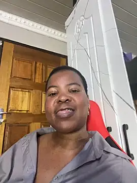 SweetCandy84 online show from November 8, 2025, 1:22 pm