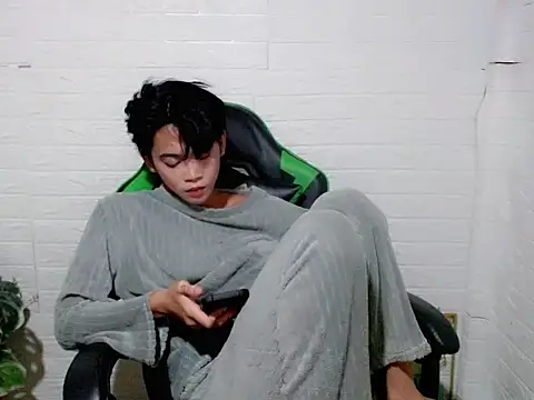 AsianCuteGuy21 online show from April 5, 2026, 5:10 pm