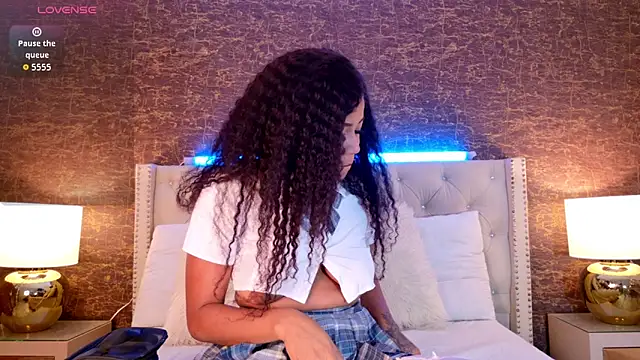 loana vegas online show from March 10, 2026, 4:12 pm