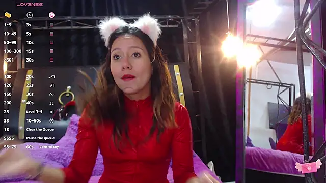 LunaaMorena online show from November 15, 2025, 1:51 pm